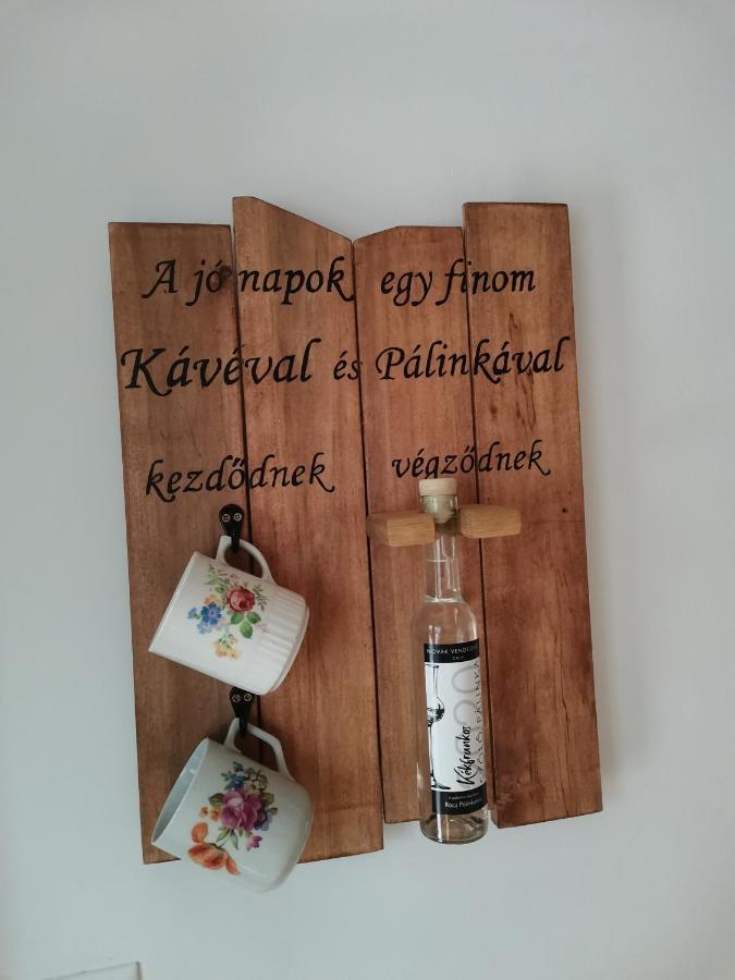 Novak Porta Vendeghaz-Tab, Zala Apartment Ngoại thất bức ảnh
