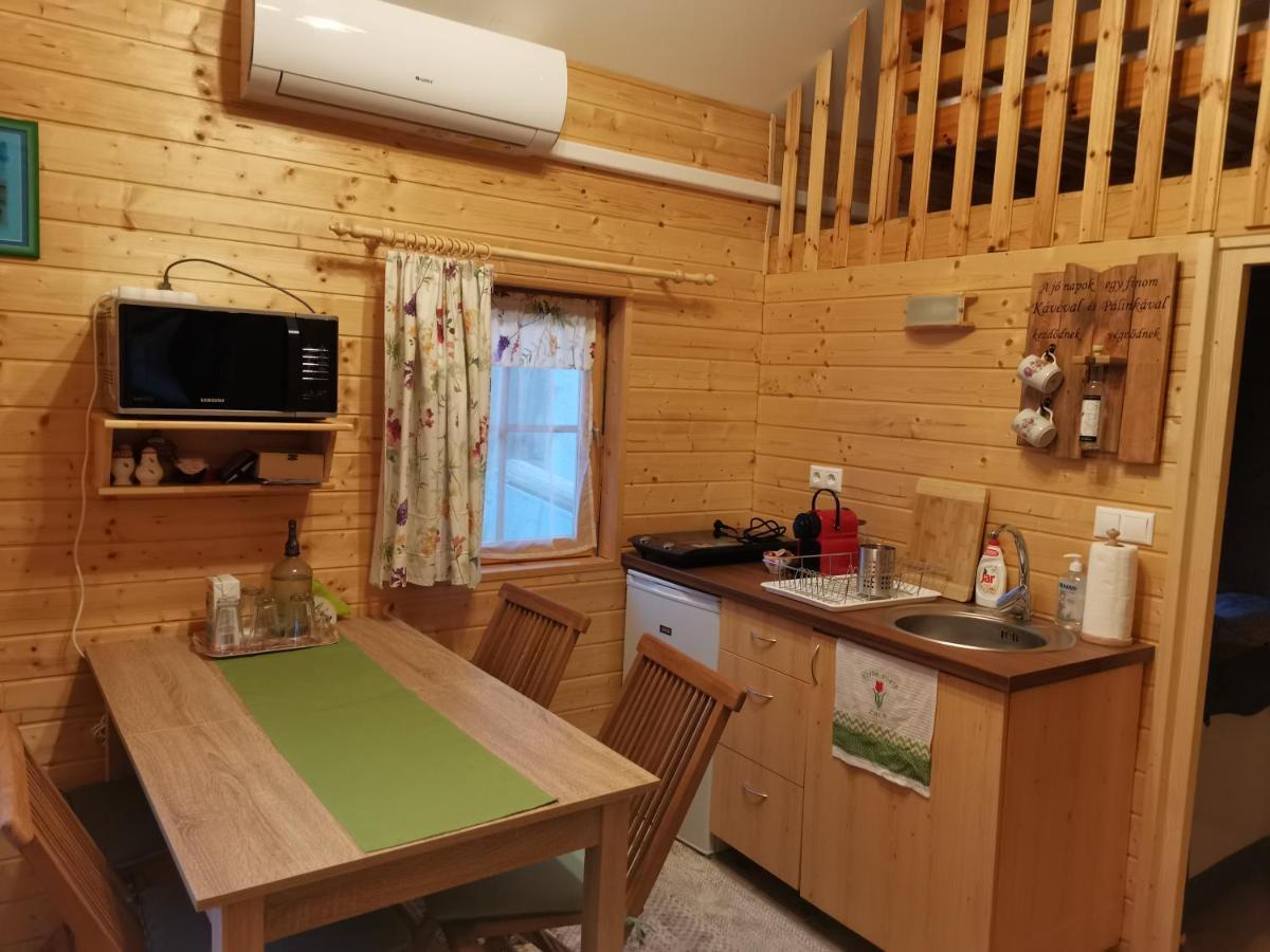 Novak Porta Vendeghaz-Tab, Zala Apartment Ngoại thất bức ảnh